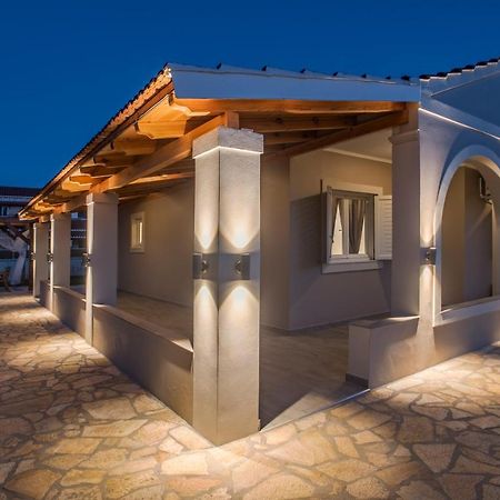 Villa Veneto Luxury Holidays Melíssia Екстериор снимка